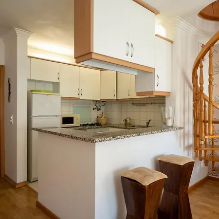 Flh Casa Da Metade Duplex Apartment Lisbon